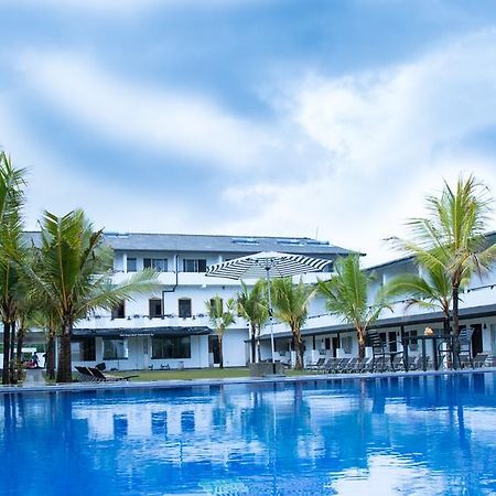 Coco Royal Beach Resort Kalutara Exterior foto