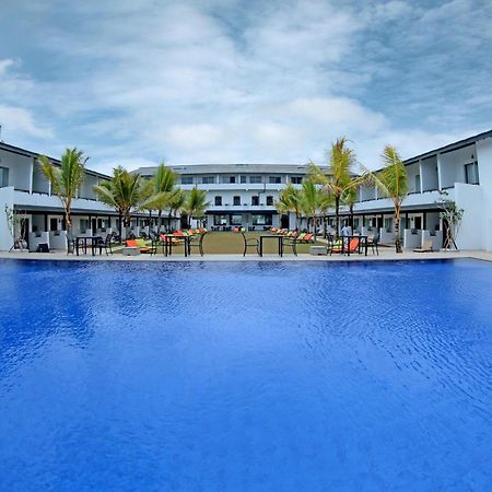 Coco Royal Beach Resort Kalutara Exterior foto