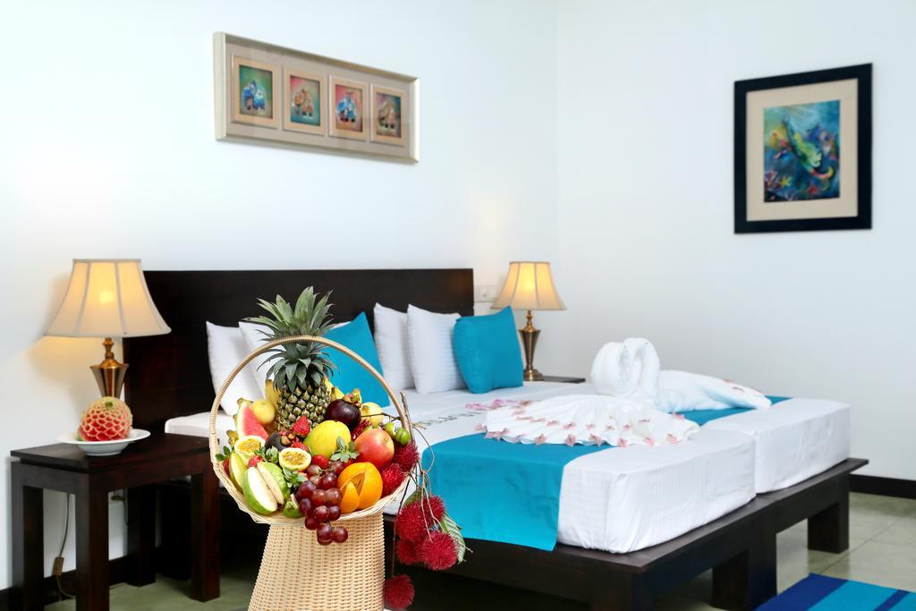 Coco Royal Beach Resort Kalutara Exterior foto