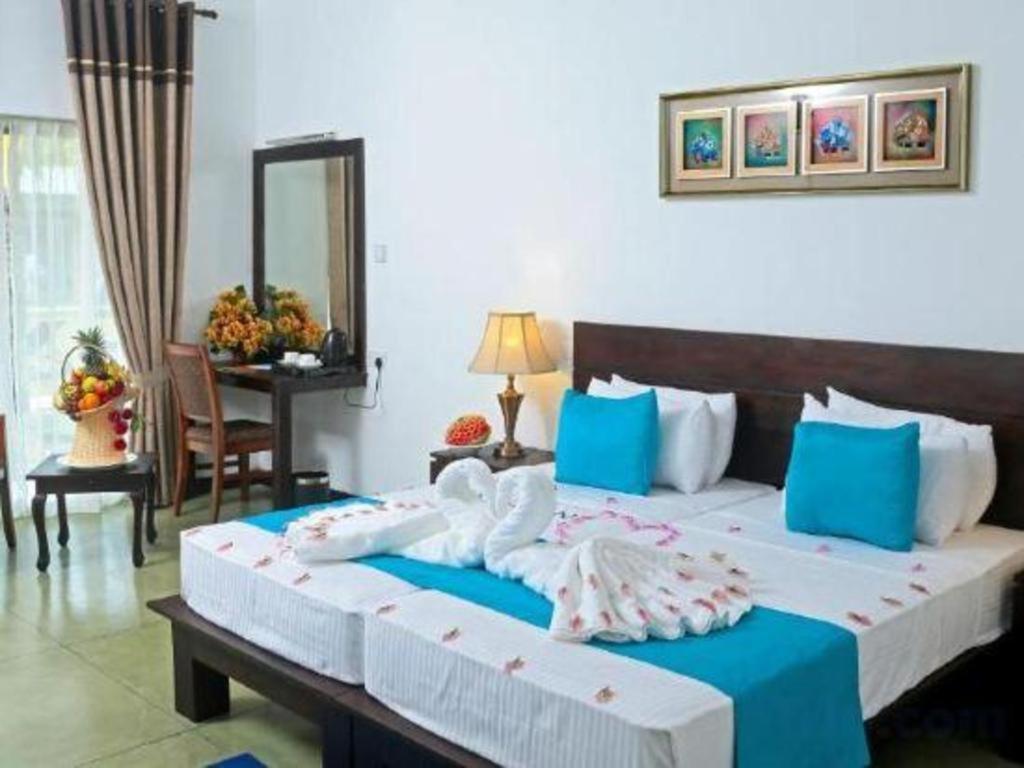 Coco Royal Beach Resort Kalutara Exterior foto