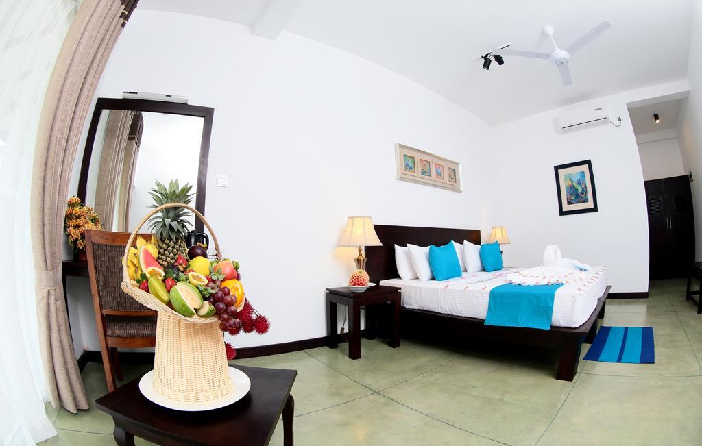 Coco Royal Beach Resort Kalutara Exterior foto