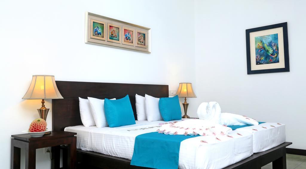 Coco Royal Beach Resort Kalutara Exterior foto