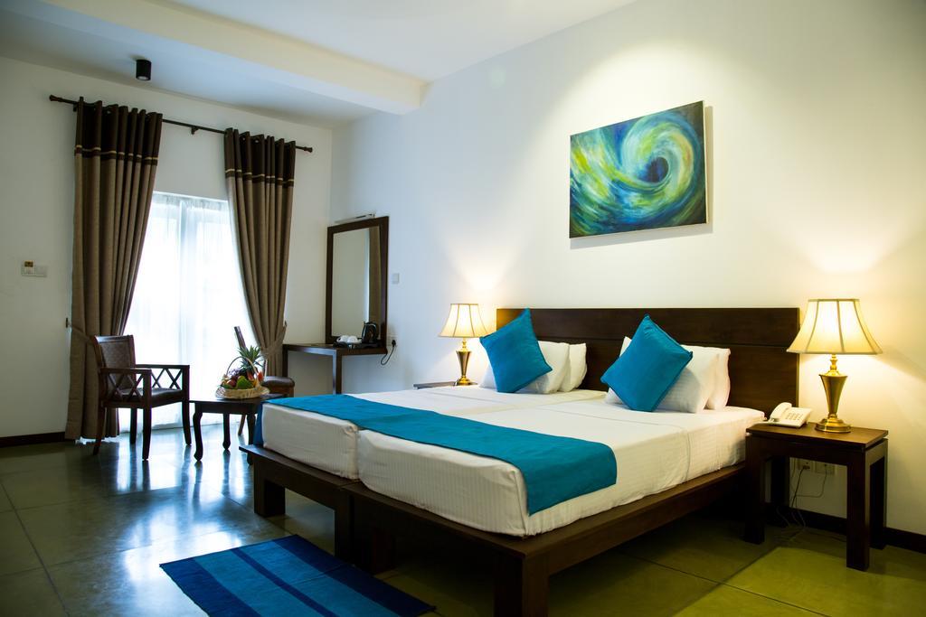 Coco Royal Beach Resort Kalutara Exterior foto