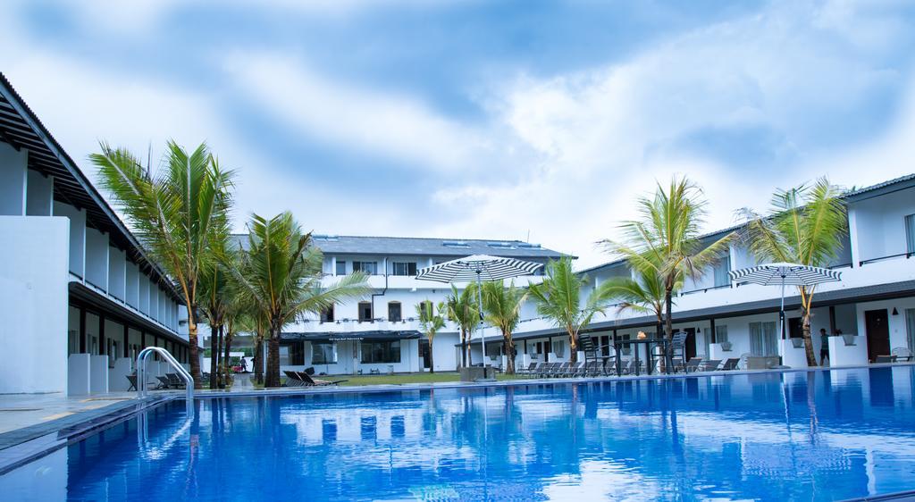 Coco Royal Beach Resort Kalutara Exterior foto